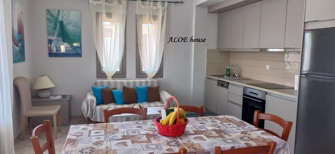 Arokaria Holiday Houses بلاتانيز المظهر الخارجي الصورة