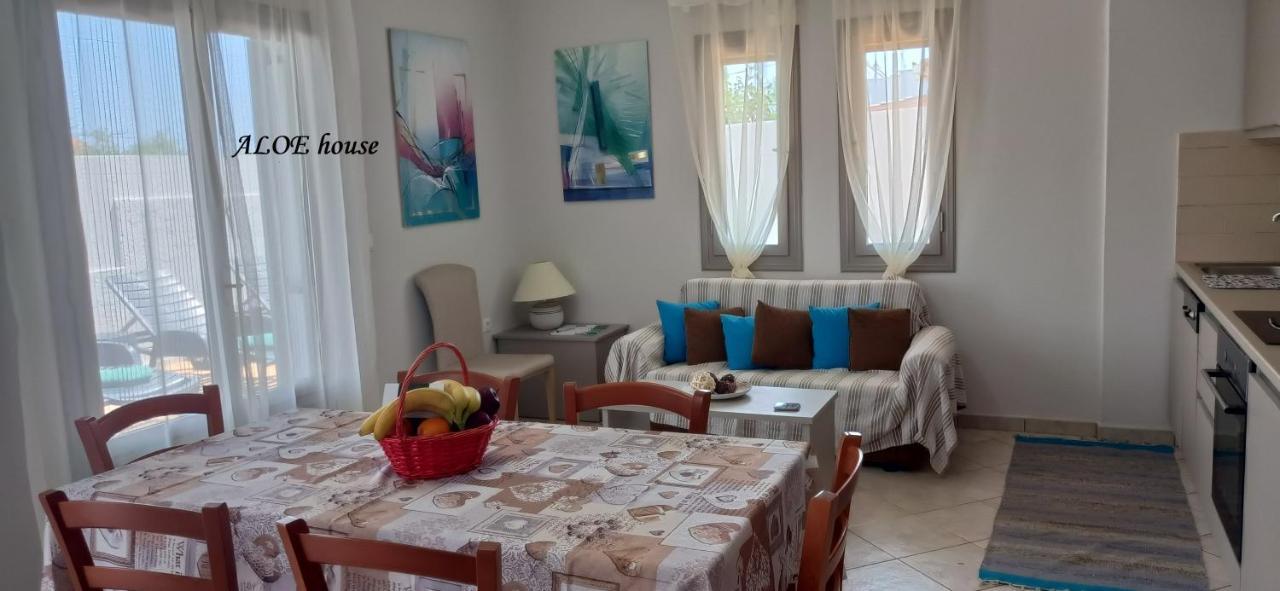 Arokaria Holiday Houses بلاتانيز المظهر الخارجي الصورة